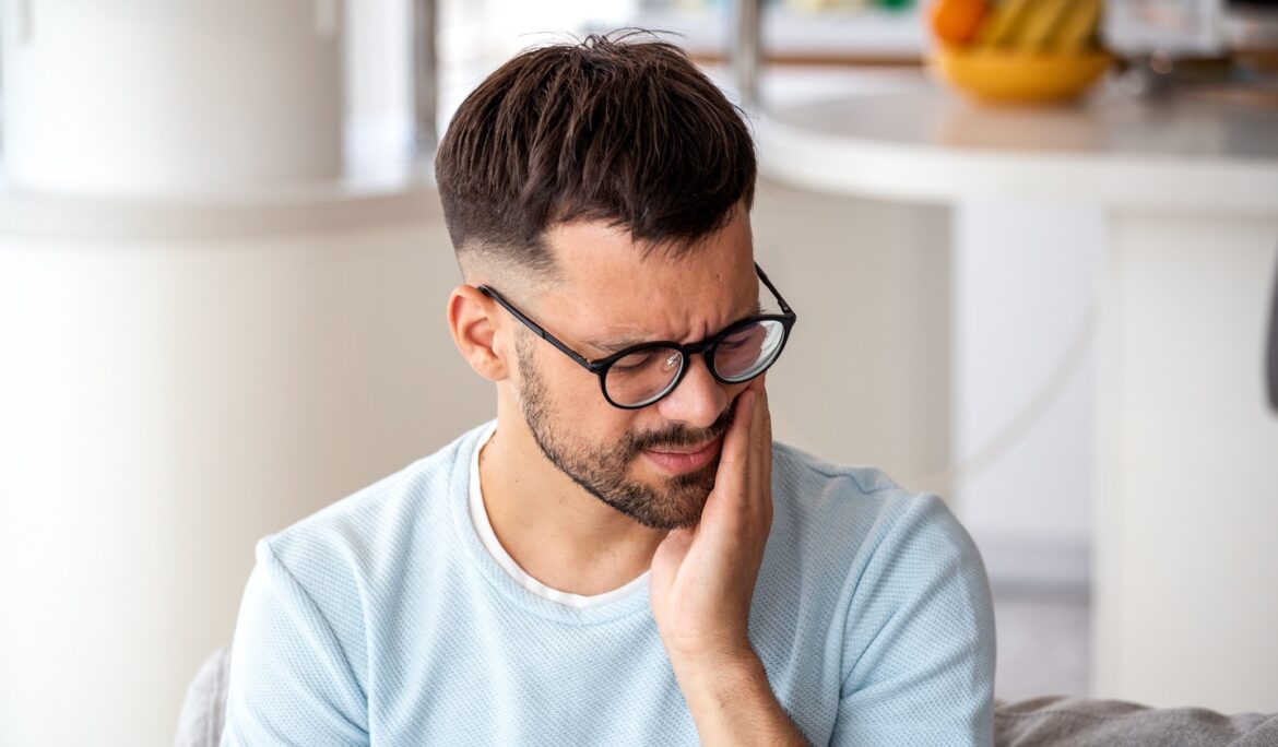 What to Do If Tooth Falls Out: Quick Guide